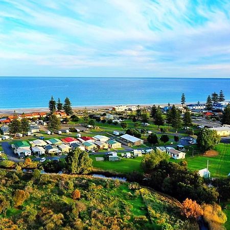 Moana Beach Tourist Park Extérieur photo