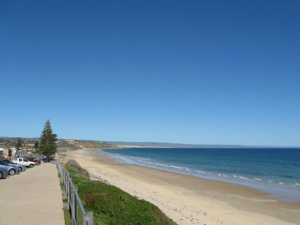 Moana Beach Tourist Park Extérieur photo