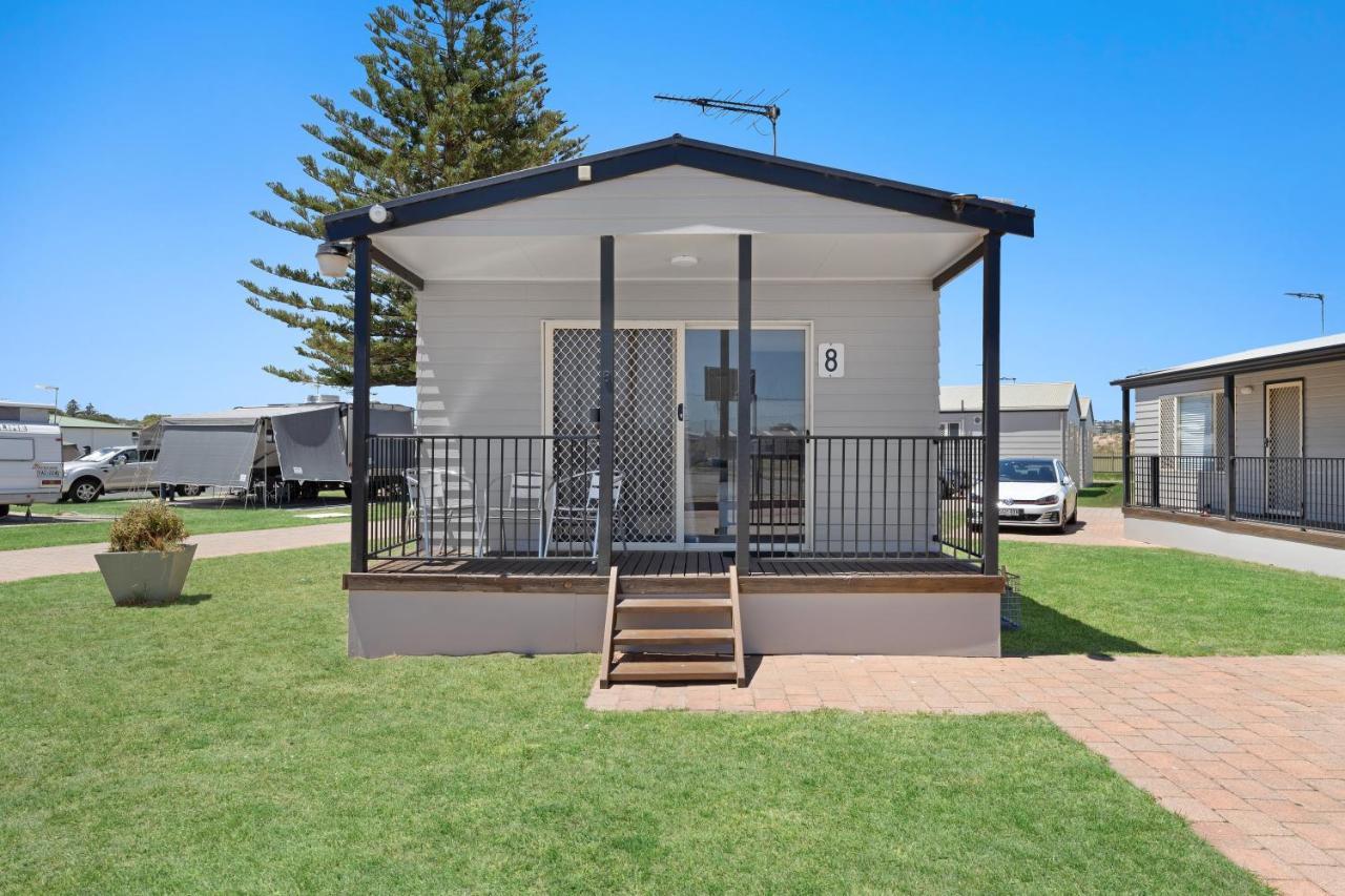 Moana Beach Tourist Park Extérieur photo