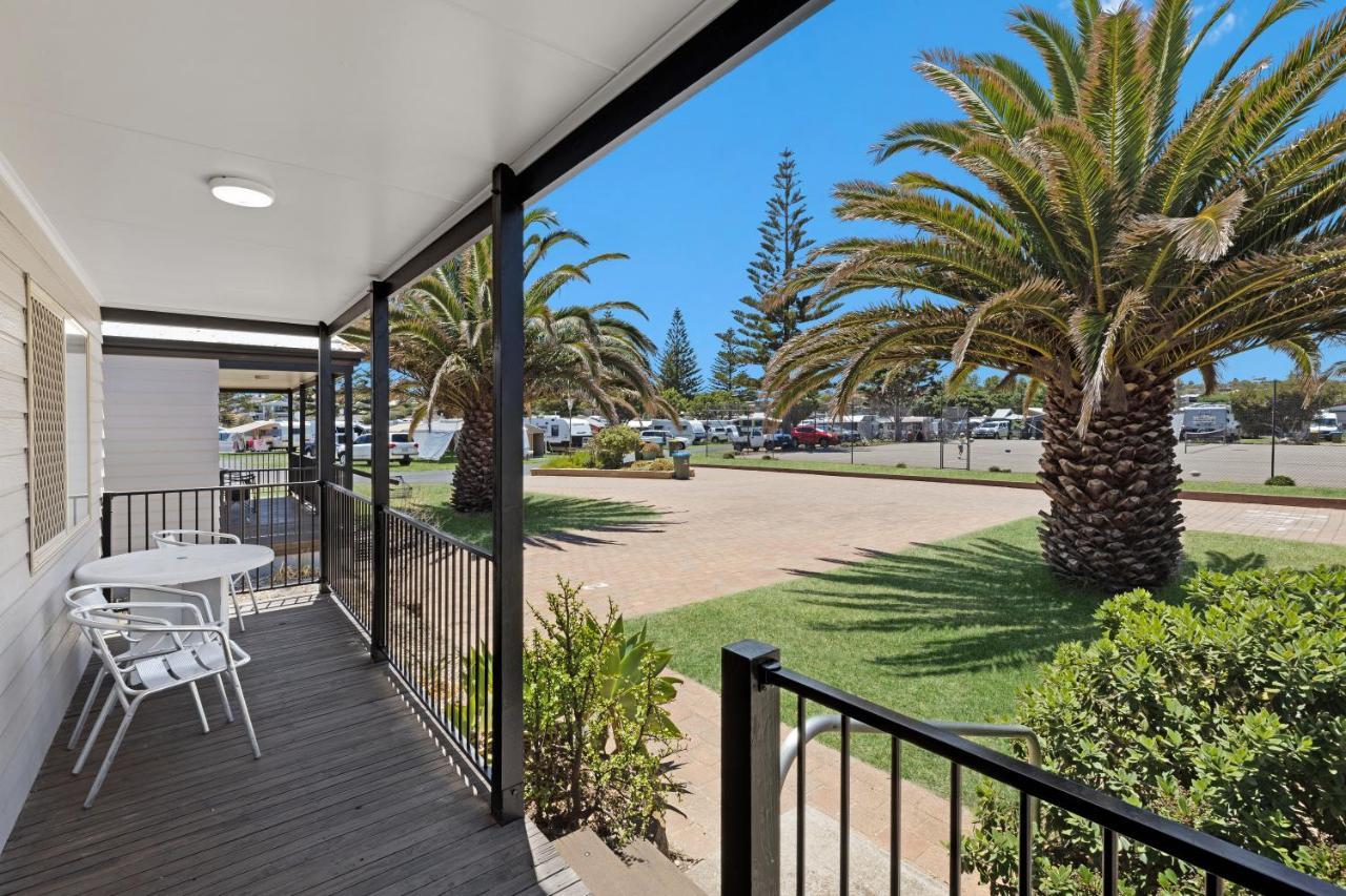Moana Beach Tourist Park Extérieur photo